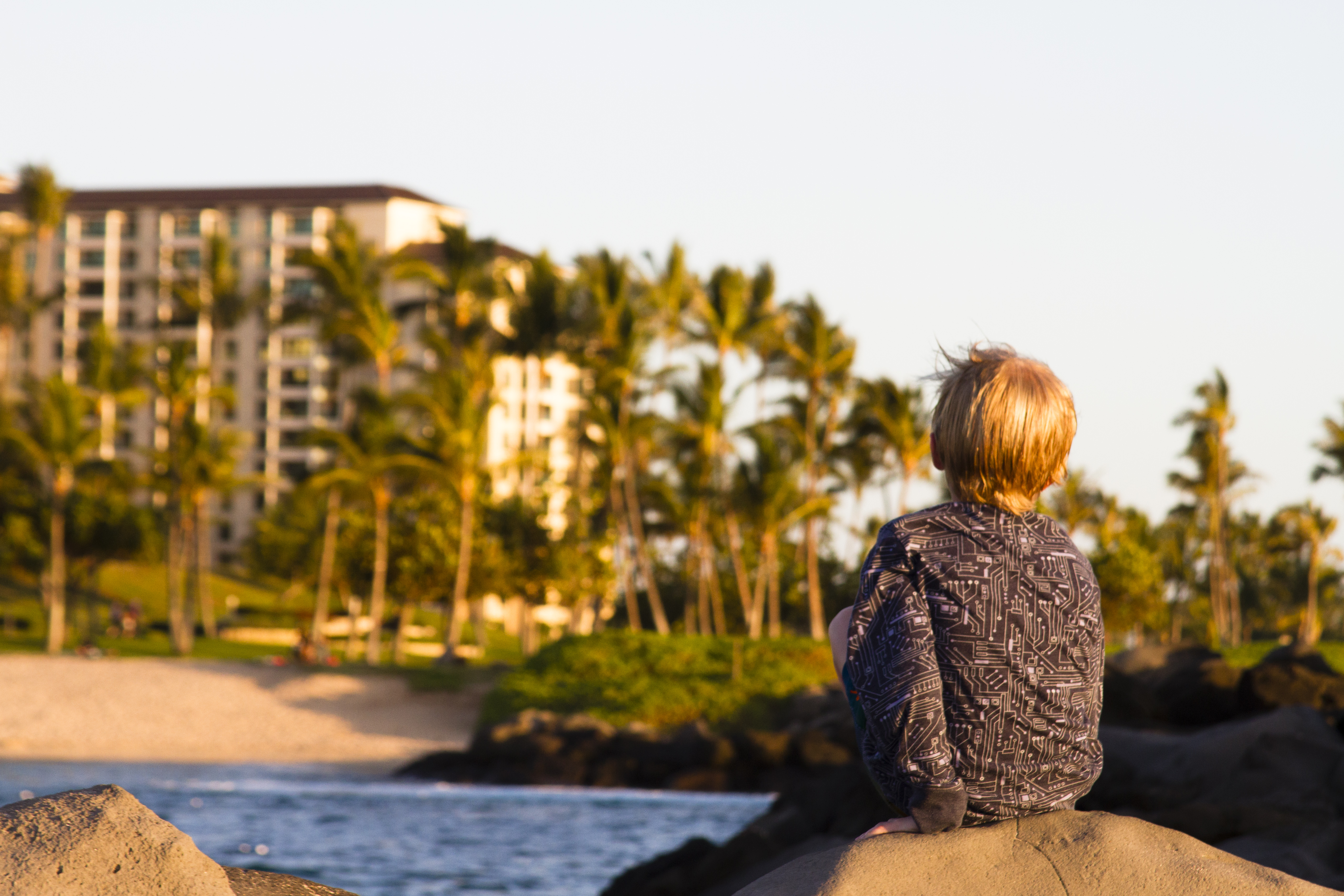 after-the-rain.org / Boy in Hawaii