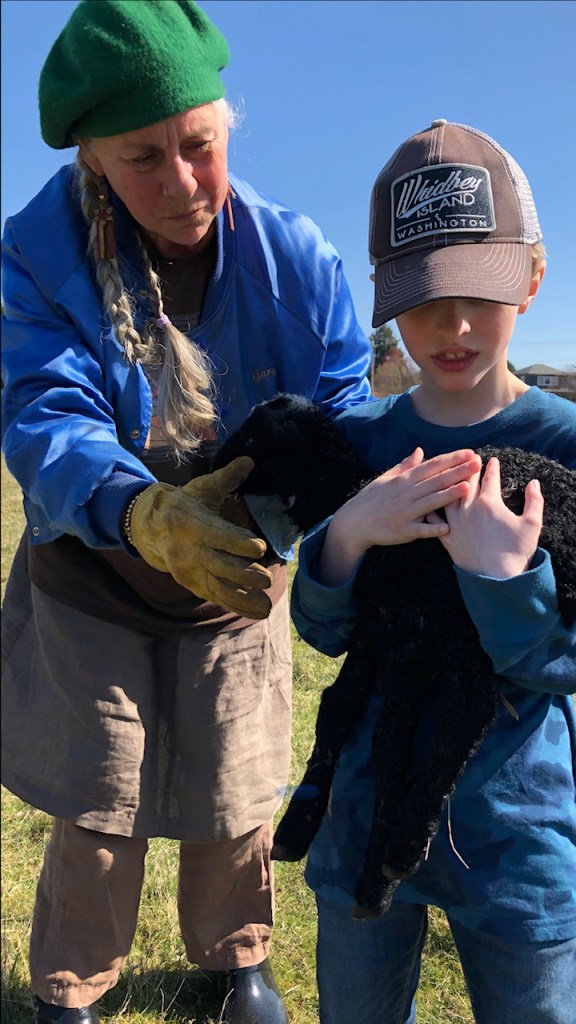 after-the-rain.org / Boy with lamb