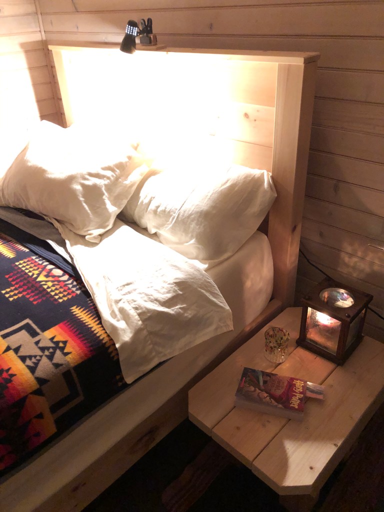 after-the-rain.org / Nightstand