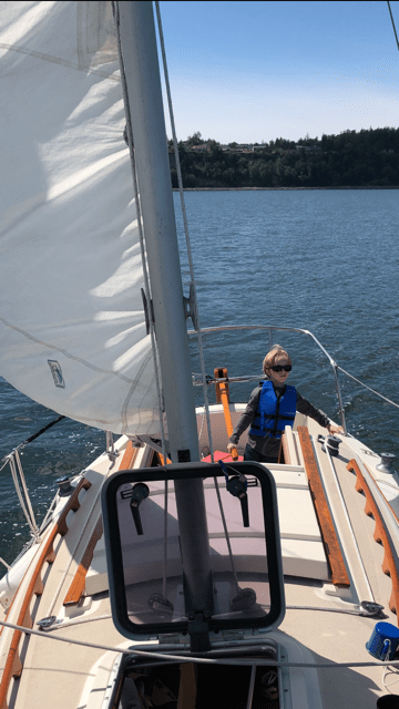 after-the-rain.org / Boy at the helm