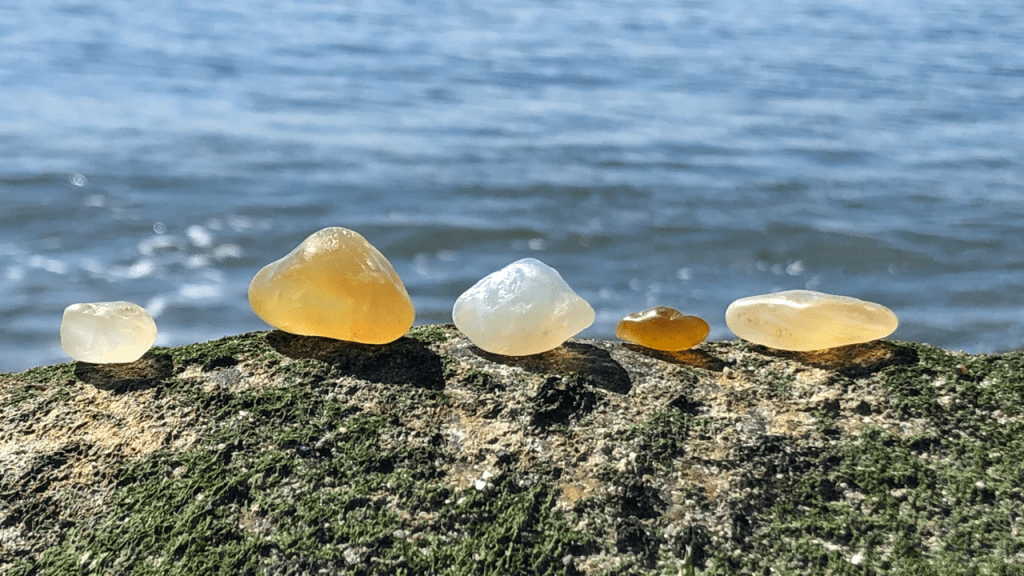 after-the-rain.org / Agates